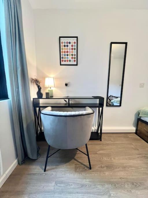 Gorgeous Flat 10 Min Walk To Stadium Free Parking London Kültér fotó