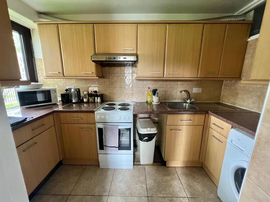 Gorgeous Flat 10 Min Walk To Stadium Free Parking London Kültér fotó