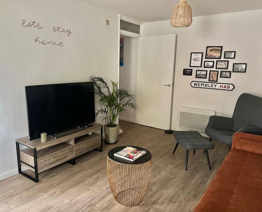 Gorgeous Flat 10 Min Walk To Stadium Free Parking London Kültér fotó